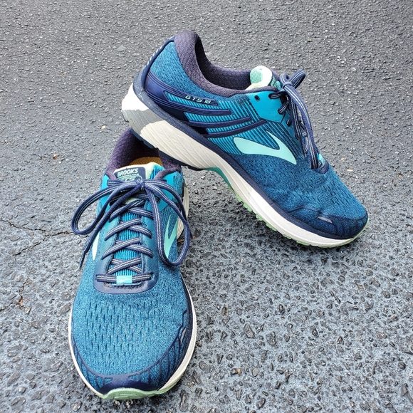 brooks adrenaline womens 10.5